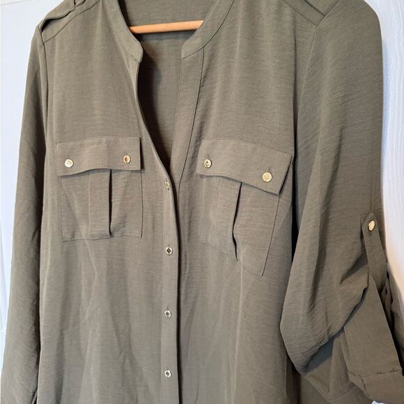 Calvin Klein Green 3/4 Sleeve Button Down Blouse - Picture 2 of 9